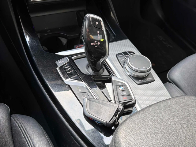 BMW X3 M-pkg* Xdrive* Heads up Display* Камера* Пано* Под - автомобили, коли, обяви за нови и употребявани 12