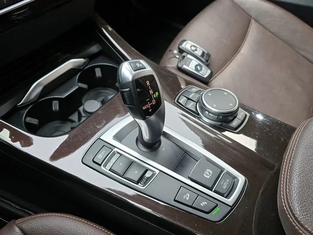 BMW X3 xDrive 20D - автомобили, коли, обяви за нови и употребявани 8