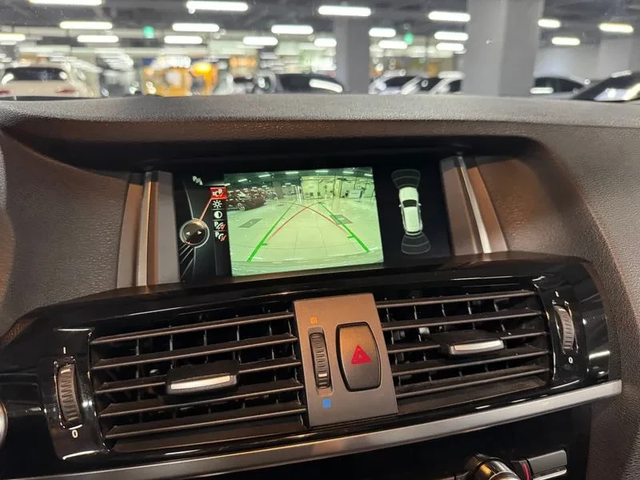 BMW X3 xDrive 20D - автомобили, коли, обяви за нови и употребявани 7