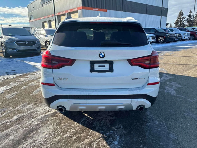 BMW X3 * xDrive30e * ПОДГРЕВ* PANO* KEYLESS* - автомобили, коли, обяви за нови и употребявани 3