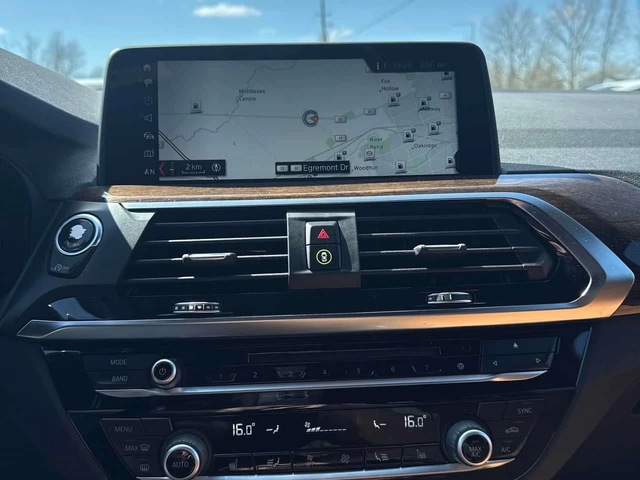 BMW X3 ПАНОРАМА| ПОДГРЕВ| КЛИП НА МОТОРА| СЕРВИЗНА КНИЖКА - автомобили, коли, обяви за нови и употребявани 11