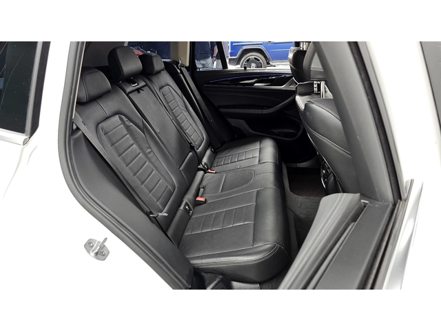 BMW X3 xDrive20d - автомобили, коли, обяви за нови и употребявани 8