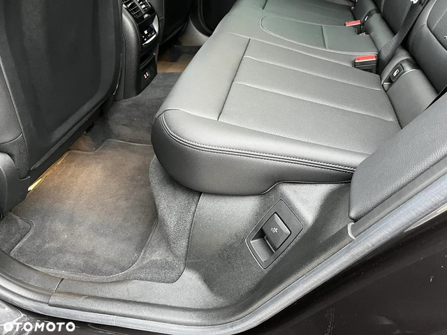 BMW X3 X3 20d xDrive M Pack - автомобили, коли, обяви за нови и употребявани 11