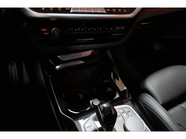 BMW X3 X3 20d xDrive M Pack - автомобили, коли, обяви за нови и употребявани 9