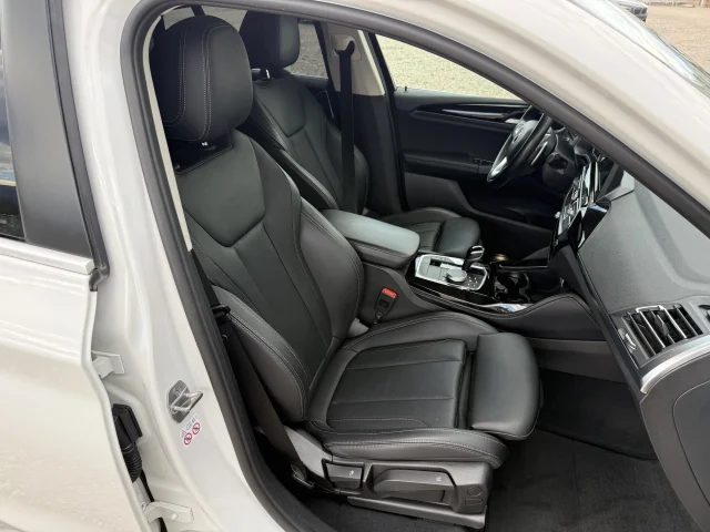 BMW X4 2.0D 4х4/Hybrid/Facelift/Навигация/Камера/Лизинг - автомобили, коли, обяви за нови и употребявани 10