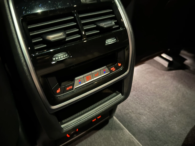 BMW X5 40 d M pro 7 места - автомобили, коли, обяви за нови и употребявани 11