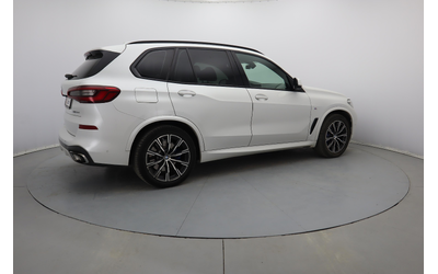 BMW X5 - автомобили, коли, обяви за нови и употребявани 12