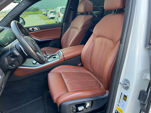 BMW X5 xDrive 40i/ M-Sport Individual/ Laser/ 9440 км - автомобили, коли, обяви за нови и употребявани 10