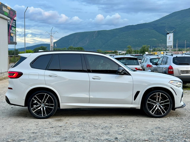 BMW X5 xDrive 40i/ M-Sport Individual/ Laser/ 9440 км - автомобили, коли, обяви за нови и употребявани 3