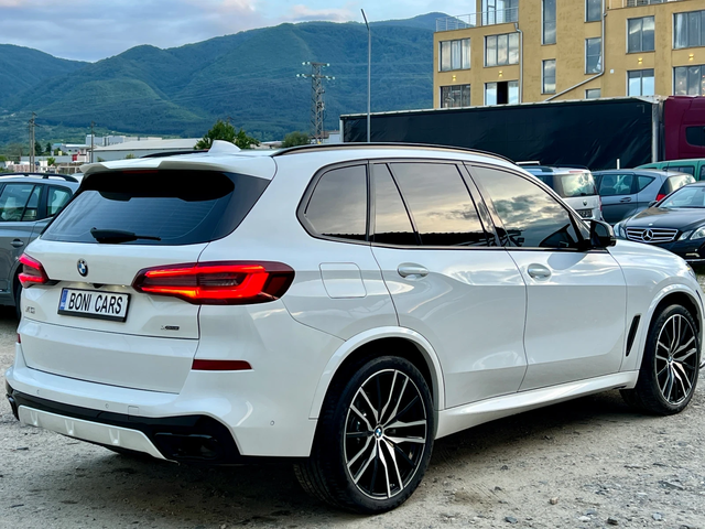 BMW X5 xDrive 40i/ M-Sport Individual/ Laser/ 9440 км - автомобили, коли, обяви за нови и употребявани 4