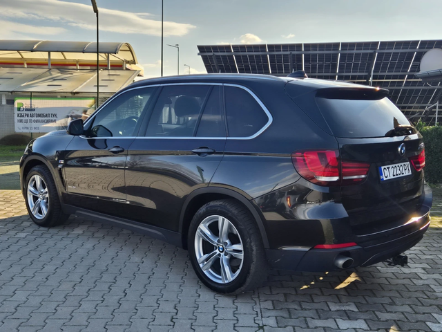 BMW X5 35i M Xdrive - автомобили, коли, обяви за нови и употребявани 9