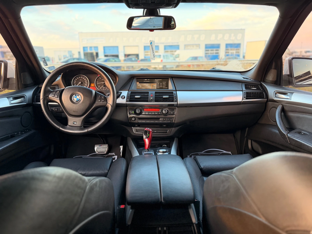BMW X5 35d= xDrive= M-pack= Панорама= Камера= - автомобили, коли, обяви за нови и употребявани 9
