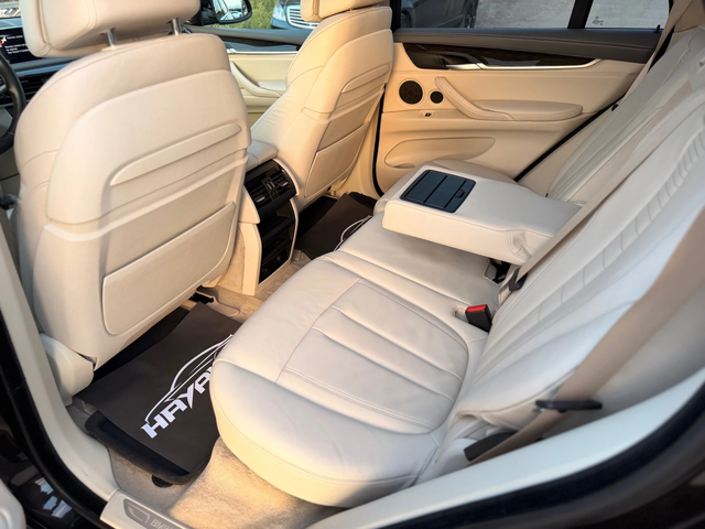 BMW X5 30d= xDrive= 7 Места= Keyless= HUD= Soft Close= 36 - автомобили, коли, обяви за нови и употребявани 10