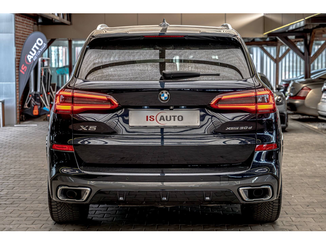 BMW X5 30d/SKY Lounge/Ambient/HuD/M-Aero.Dynamic/Камера 360 - автомобили, коли, обяви за нови и употребявани 3