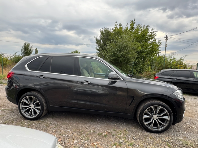 BMW X5 - автомобили, коли, обяви за нови и употребявани 3