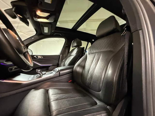 BMW X5 40i* M* Laser* Swarovski* 3xTV* Distr* Обдух* Маса - автомобили, коли, обяви за нови и употребявани 7