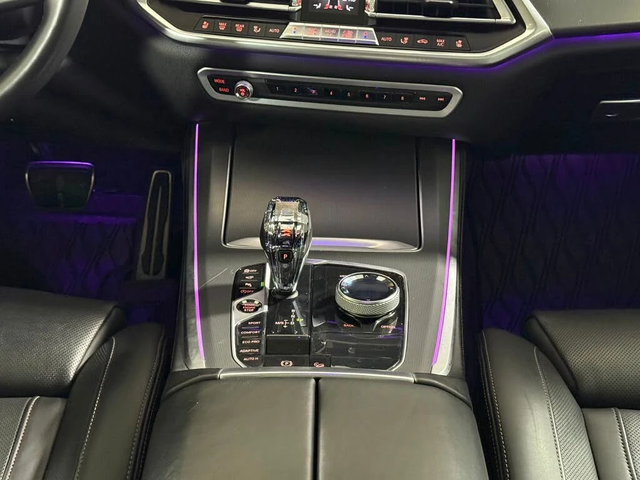 BMW X5 40i* M* Laser* Swarovski* 3xTV* Distr* Обдух* Маса - автомобили, коли, обяви за нови и употребявани 9