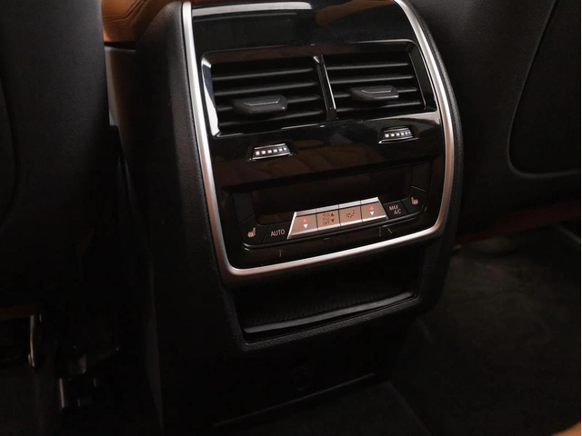 BMW X5 40i* LASER* HUD* H/K* 360* Въздух* Вакуум* Пано* - автомобили, коли, обяви за нови и употребявани 10