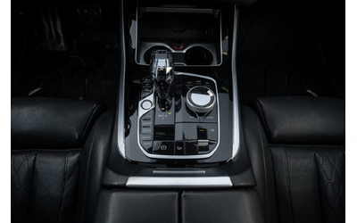 BMW X5 M50i С РЕГИСТРАЦИЯ & АВТО КРЕДИТ - автомобили, коли, обяви за нови и употребявани 12