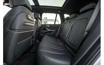 BMW X5 M50i С РЕГИСТРАЦИЯ & АВТО КРЕДИТ - автомобили, коли, обяви за нови и употребявани 13