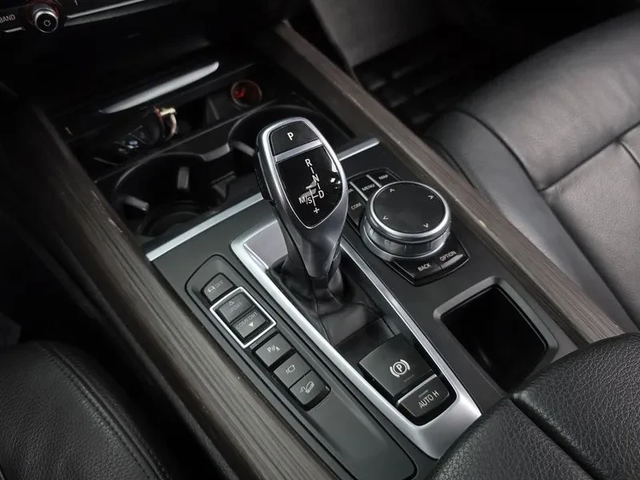 BMW X5 xDrive 30D - автомобили, коли, обяви за нови и употребявани 8