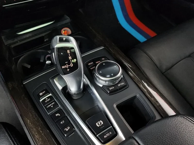 BMW X5 xDrive 30D - автомобили, коли, обяви за нови и употребявани 8