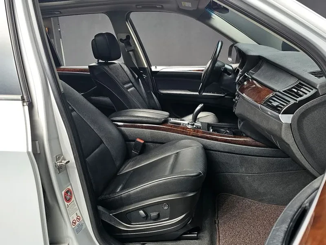 BMW X5 xDrive 35I - автомобили, коли, обяви за нови и употребявани 9