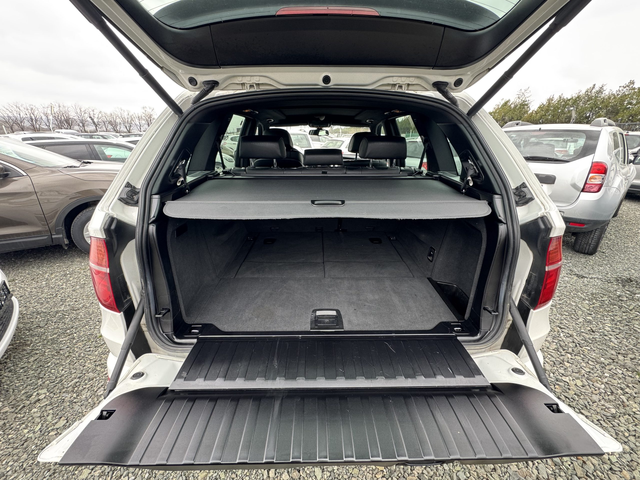 BMW X5 40D - автомобили, коли, обяви за нови и употребявани 9
