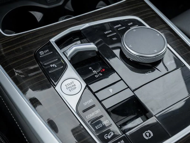 BMW X5 40i* Distronic* H&K* HUD* Пано - автомобили, коли, обяви за нови и употребявани 8