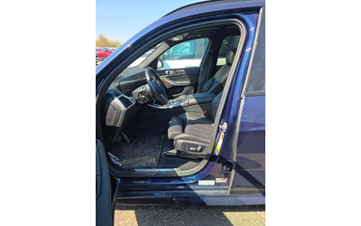BMW X5 40i xDrive * DISTRONIC* LASER* HEAD-UP* - автомобили, коли, обяви за нови и употребявани 16
