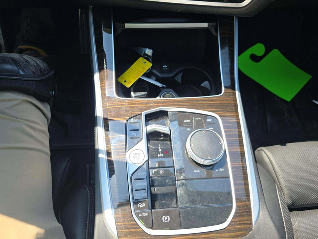 BMW X5 40i xDrive * DISTRONIC* LASER* HEAD-UP* - автомобили, коли, обяви за нови и употребявани 5