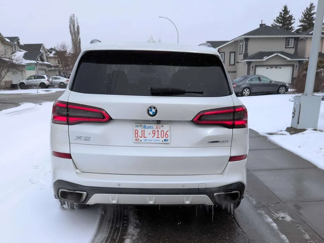 BMW X5 * XDRIVE50I * LASER* DISTRONIC* ОБДУХВАНЕ* - автомобили, коли, обяви за нови и употребявани 3