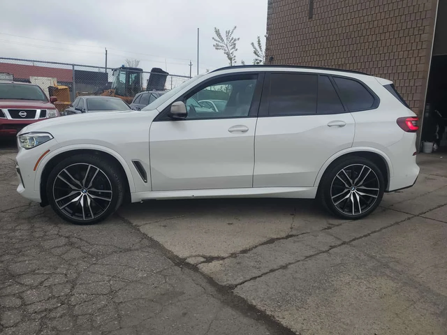 BMW X5 * M50i * ЛАЗЕР * ДИСТРОНИК * 360 * ОБДУХВАНЕ - автомобили, коли, обяви за нови и употребявани 1