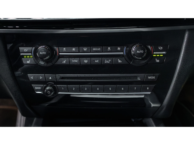 BMW X5 * Xdrive5.0i* Pano* Ambient* Keyless* CarPlay - автомобили, коли, обяви за нови и употребявани 16