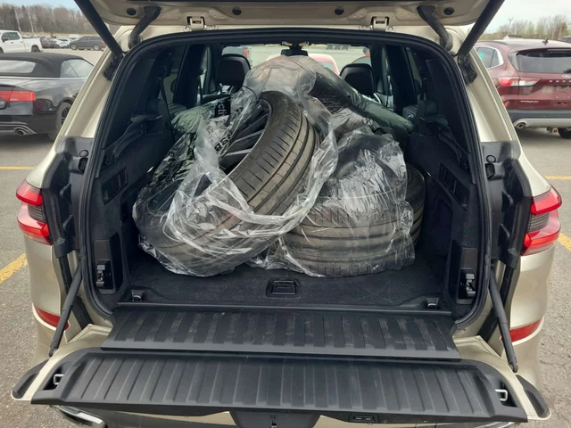 BMW X5 * xDrive40i * ЛАЗЕРИ * ОБДУХВАНЕ * ПАНО * H/K * - автомобили, коли, обяви за нови и употребявани 13