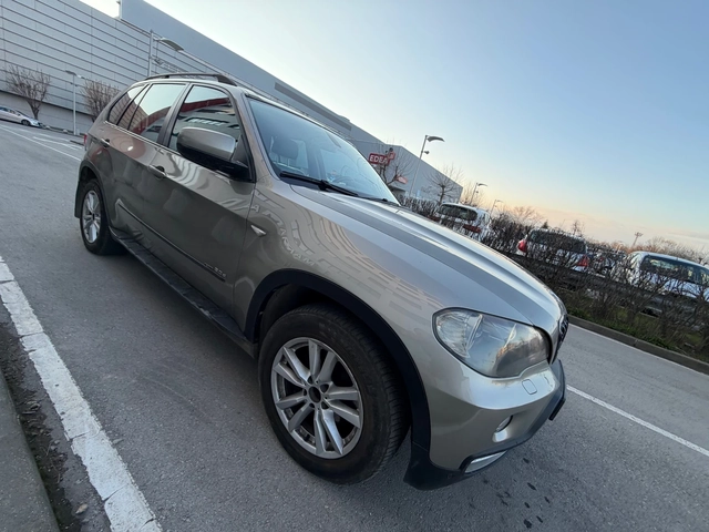 BMW X5 3.0Д* 235кс* 7места* - автомобили, коли, обяви за нови и употребявани 4