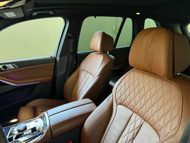 BMW X5 xDrive40i * M Sport Pck * Ambient Lighting * H&K - автомобили, коли, обяви за нови и употребявани 8