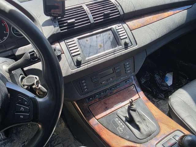 BMW X5 3.0d 218K.C. НА ЧАСТИ - автомобили, коли, обяви за нови и употребявани 4