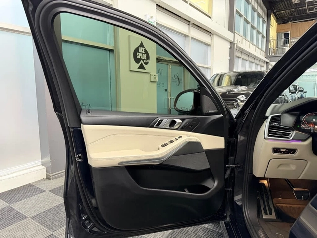 BMW X5 xDRIVE40i/M-SPORT PKG/PANOROOF/DRIVE-ASSISTS - автомобили, коли, обяви за нови и употребявани 14
