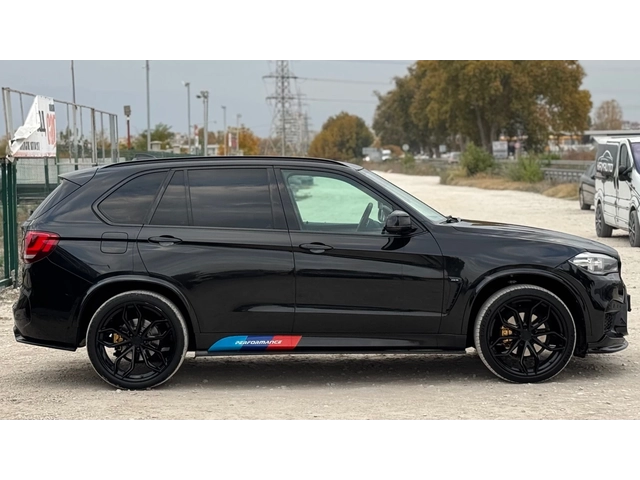 BMW X5 30d= xDrive= M-performance= 7 места= Панорама= Hea - автомобили, коли, обяви за нови и употребявани 3