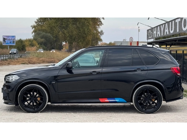 BMW X5 30d= xDrive= M-performance= 7 места= Панорама= Hea - автомобили, коли, обяви за нови и употребявани 7