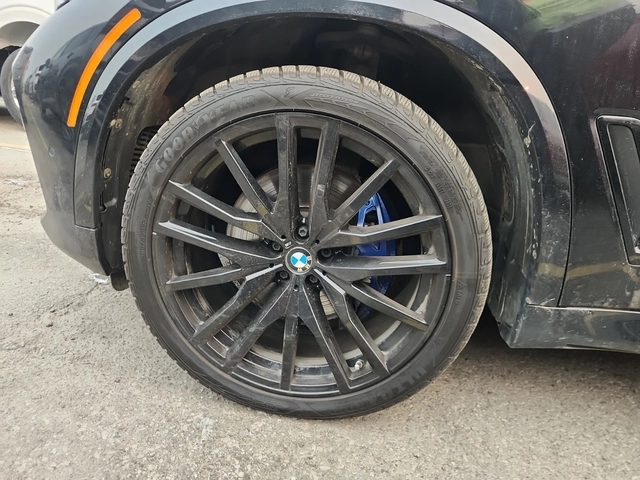 BMW X5 xDrive40i - автомобили, коли, обяви за нови и употребявани 5