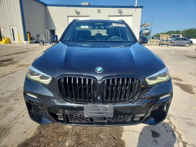 BMW X5 xDrive40i - автомобили, коли, обяви за нови и употребявани 4