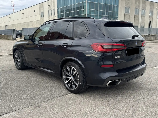 BMW X5 X5 3.0d xDrive M-Pack - автомобили, коли, обяви за нови и употребявани 1