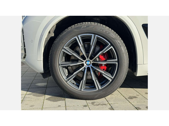 BMW X5 xDrive40i - автомобили, коли, обяви за нови и употребявани 4