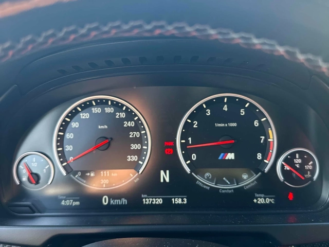 BMW X5M ПОДГРЕВ * ПАНОРАМА * HARMAN KARDON * CARFAX - автомобили, коли, обяви за нови и употребявани 7