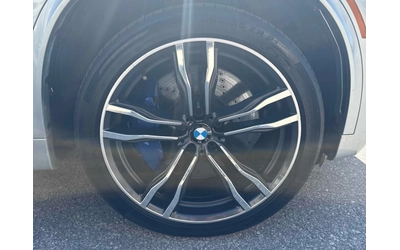BMW X5M ПОДГРЕВ * ПАНОРАМА * HARMAN KARDON * CARFAX - автомобили, коли, обяви за нови и употребявани 8