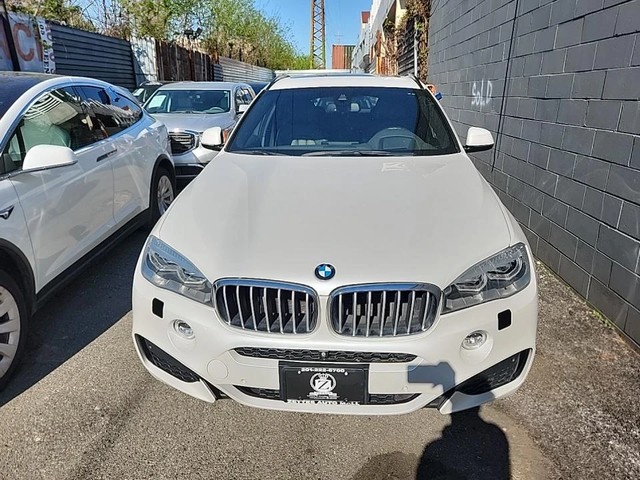 BMW X6 XDRIVE50I M-PACK* Harman* Head Up* Soft close* - автомобили, коли, обяви за нови и употребявани 0