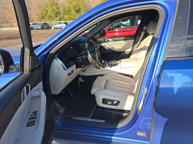 BMW X6 M50i - автомобили, коли, обяви за нови и употребявани 6