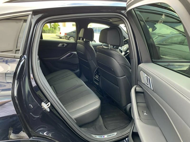 BMW X6 M50i M Sport - автомобили, коли, обяви за нови и употребявани 9